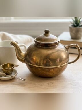 Brass Teapot with Lid - Antique-Style Gold Finish